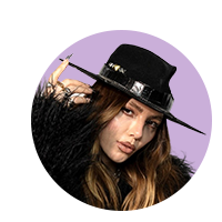 Larisa Love